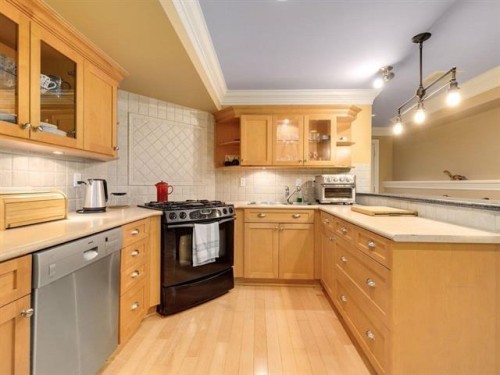 14008 Marine Drive, White Rock, BC 