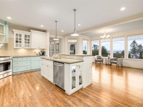 14008 Marine Drive, White Rock, BC 