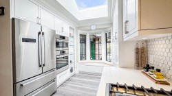 4-15148 20 Avenue Surrey, BC V4A 8S1