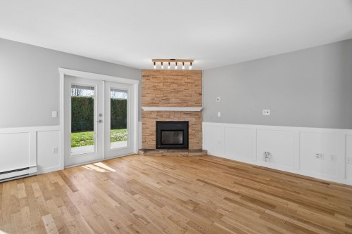112-16031 82 Avenue, Surrey, BC 