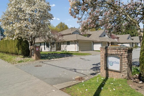 112-16031 82 Avenue, Surrey, BC 