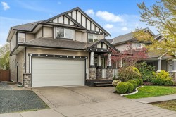 19152 68b Avenue Surrey, BC V4N 5P5