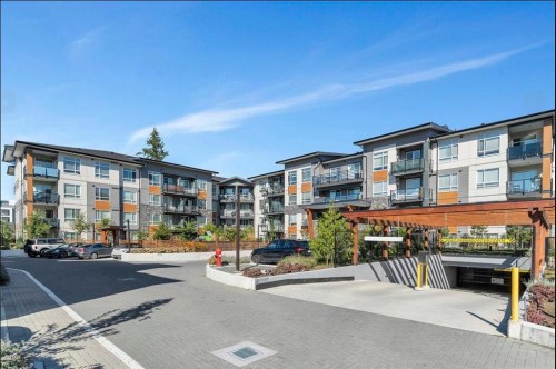 302-19935 75A Avenue, Langley, BC 