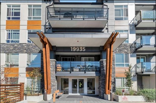 302-19935 75A Avenue, Langley, BC 