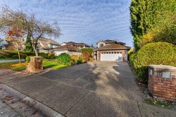 16545 10 Avenue Surrey, BC V4A 9S1