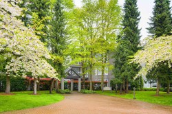 206-15150 108 Avenue Surrey, BC V3R 0V1