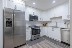 115-10698 151a Street Surrey, BC V3R 8T5