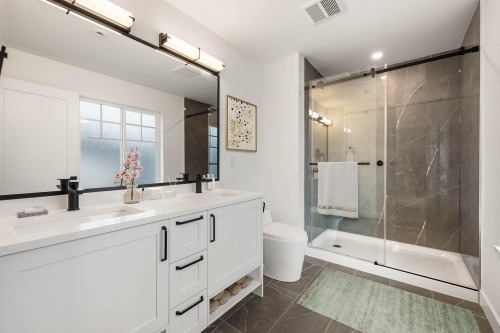 19-7716 207 Street, Langley, BC 