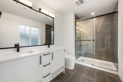 19-7716 207 Street, Langley, BC 