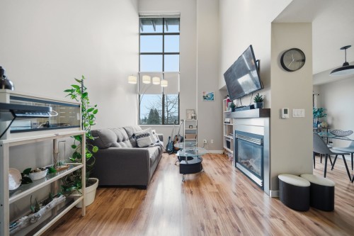 416-10866 City Parkway  Surrey, BC V3T 5W9