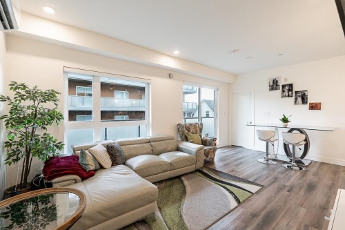 B315-8447 202 Street, Langley, BC 