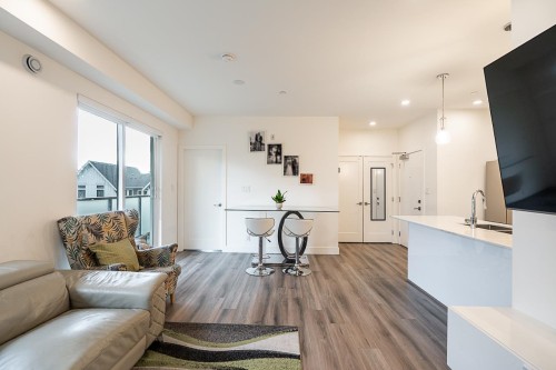 B315-8447 202 Street, Langley, BC 
