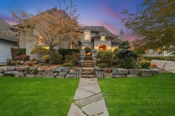 15957 39a Avenue Surrey, BC V3Z 0Y3