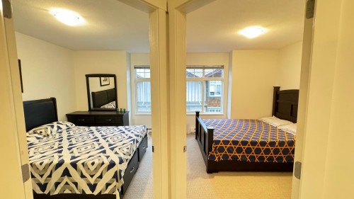 15-16588 Fraser Highway, Surrey, BC 