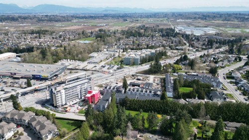 15-16588 Fraser Highway, Surrey, BC 