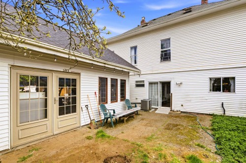 8935 Glover Road, Langley, BC 