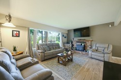 25165 11b Avenue Langley, BC V4W 2S7