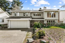 14710 16a Avenue  Surrey, BC V4A 5M7