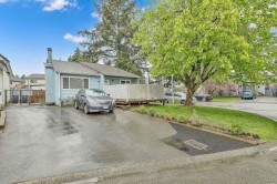 12902 72a Avenue Surrey, BC V3W 6Z2