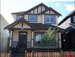 6959 196 St Surrey, BC V4N 5Z1