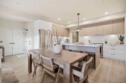 338-2635 King George Boulevard Surrey, BC V4P 0H7