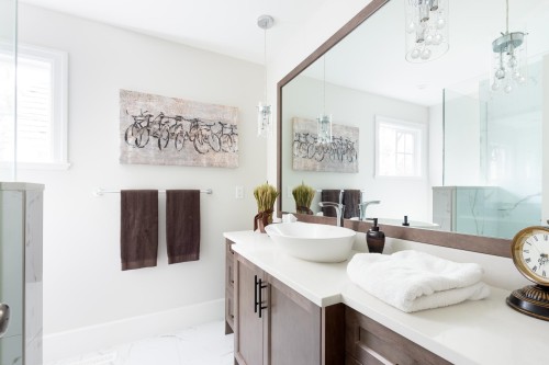 3758 Devonshire Drive, Surrey, BC 