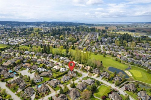 3758 Devonshire Drive, Surrey, BC 