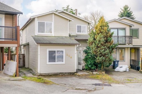 128 Springfield Drive, Langley, BC 