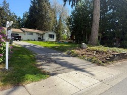 918 164 Street Surrey, BC V4A 4Y5