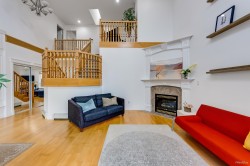 14906 23 Avenue Surrey, BC V4A 9X2