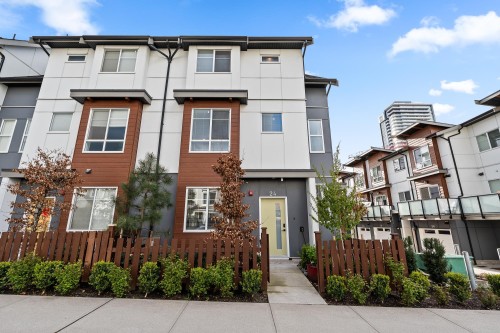 24-20155 84 Avenue  Langley, BC V2Y 3R3