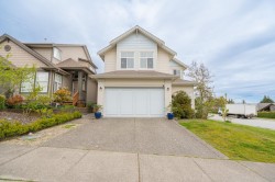 19809 69 Avenue Langley, BC V2Y 3A9