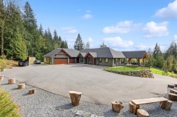 9960 Lindsay Terrace Mission, BC V2V 7E6