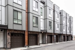 39-19760 55 Avenue Langley, BC V3A 3W9