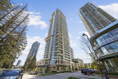 2308-13350 Central  Surrey, BC V3T 0S1