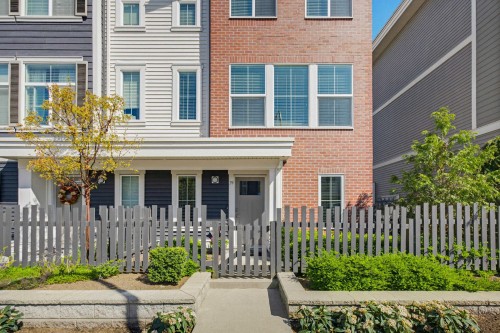 39-8370 202b Street  Langley, BC V2Y 4K8