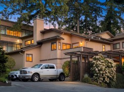 103-12757 16 Avenue Surrey, BC V4A 1N2