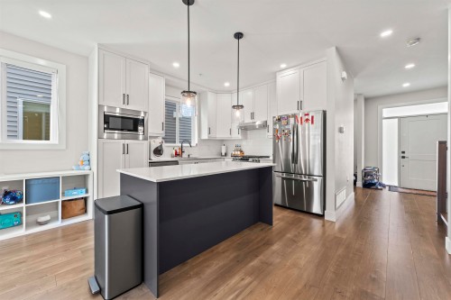 20520 76A Avenue, Langley, BC 