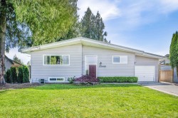 32446 Montgomery Avenue  Abbotsford, BC V2T 6A3