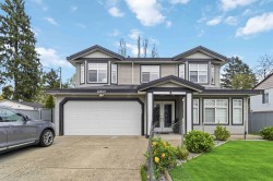 13869 Brentwood Crescent Surrey, BC V3R 5M1