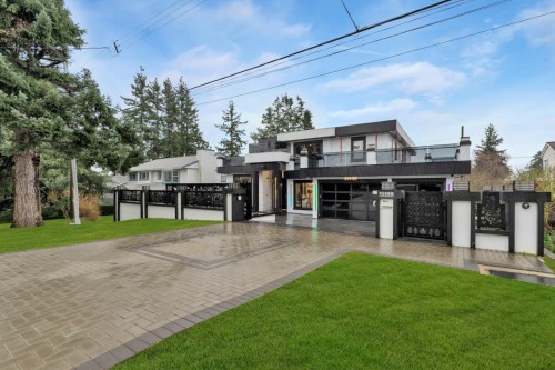 15460 Semiahmoo Avenue  White Rock, BC V4B 1T8