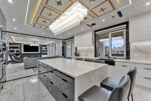 15460 Semiahmoo Avenue, White Rock, BC 