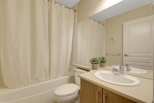 34-20038 70 Avenue, Langley, BC 