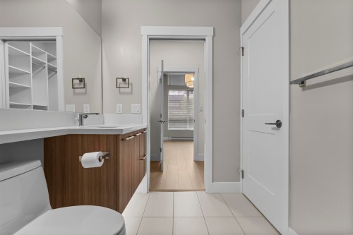 14022 North Bluff Road, White Rock, BC 