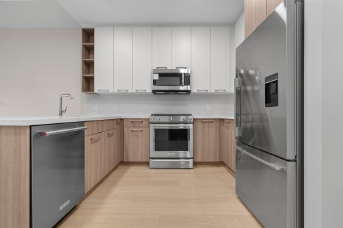 14022 North Bluff Road, White Rock, BC 