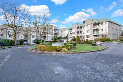 102-9765 140 Street  Surrey, BC V3T 5S5