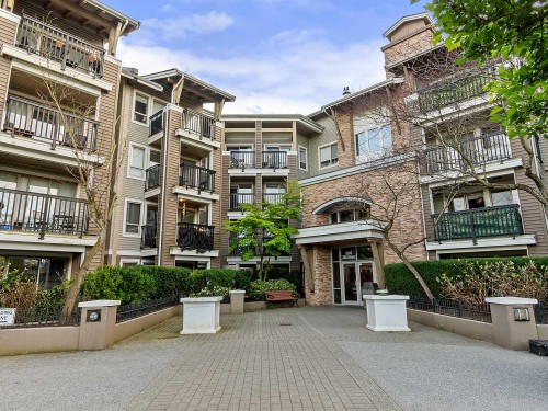 322-8915 202 Street  Langley, BC V1M 0B5