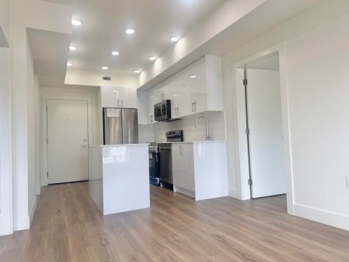 303-15739 Fraser Highway  Surrey, BC V4N 6Y4