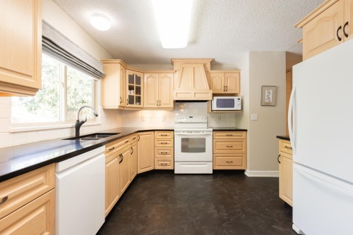20249 44 Avenue, Langley, BC 
