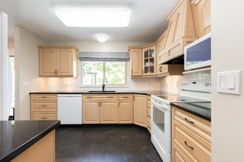 20249 44 Avenue, Langley, BC 